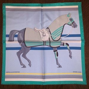 Hermès Cheval a la Couverture scarf 45 NIB